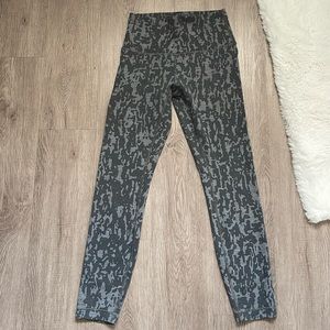 Lululemon wunder train leggings size 4